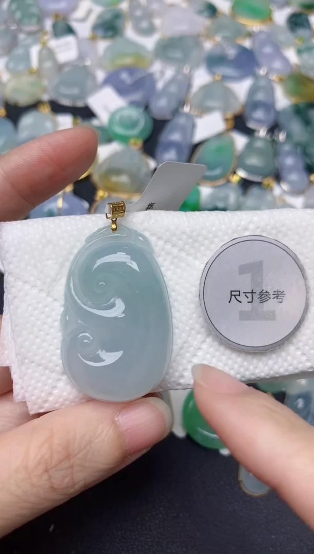 颈饰18K金镶嵌翡翠天然缅甸A货翡翠