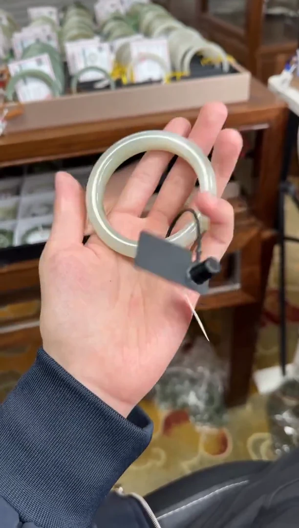 未镶嵌手镯和田玉1