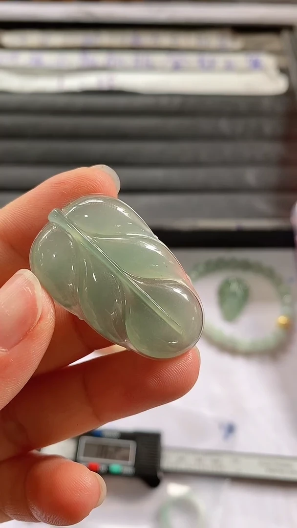 未镶嵌定制翡翠挂件