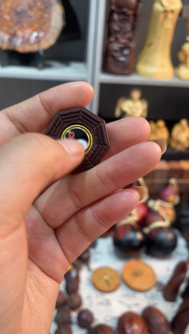 木枣木八角八图 背面镶银紫薇讳吊坠