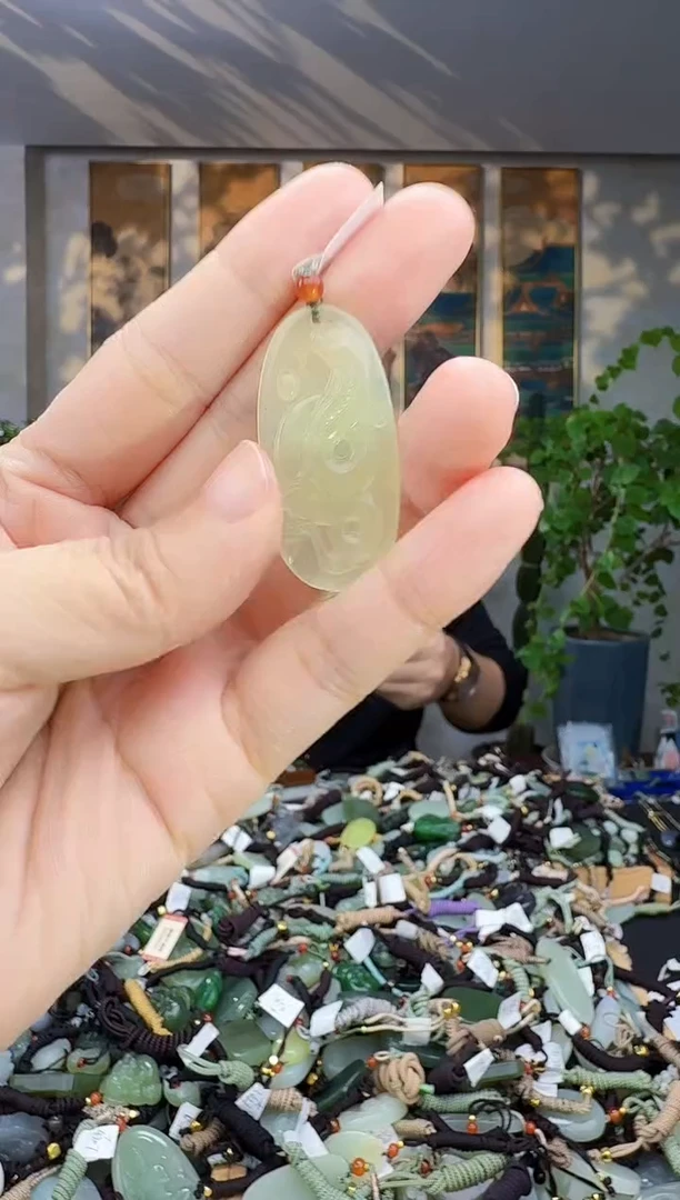 未镶嵌和田玉挂件拍一发一