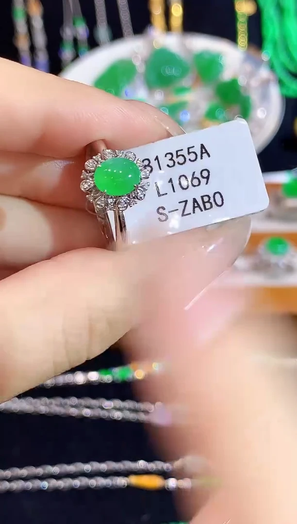 翡翠戒指18K金镶嵌L1069多样性发其一