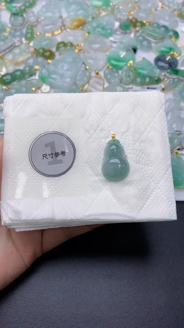 颈饰18K金镶嵌翡翠天然缅甸A货百元以上9元证书费自理