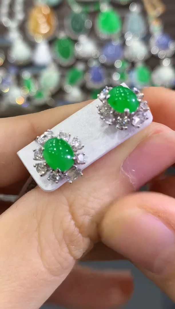 18K金镶嵌翡翠耳饰B327