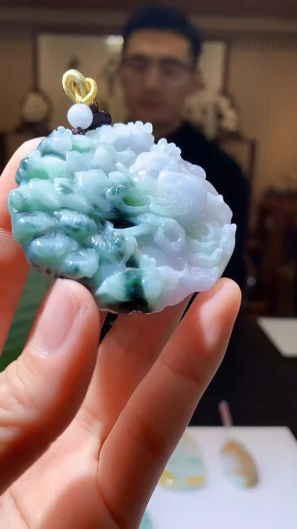 【闪购商品】定制翡翠未镶嵌1085hm-毛货挂件