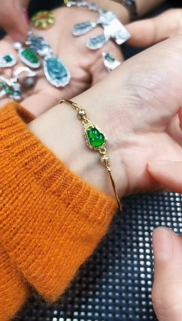 【闪购商品】翡翠手链未镶嵌111111111