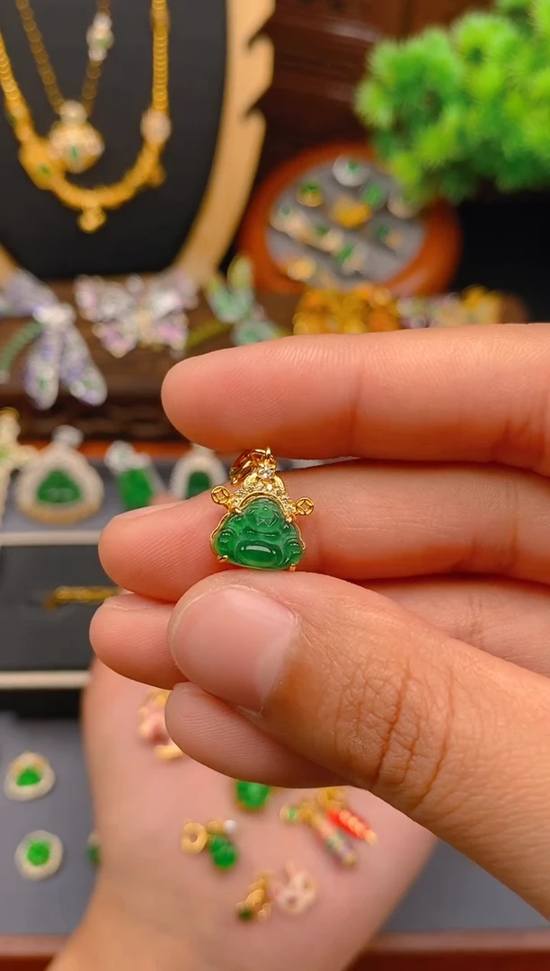 【闪购商品】翡翠吊坠(不含链)银S925镶嵌金色财神佛公