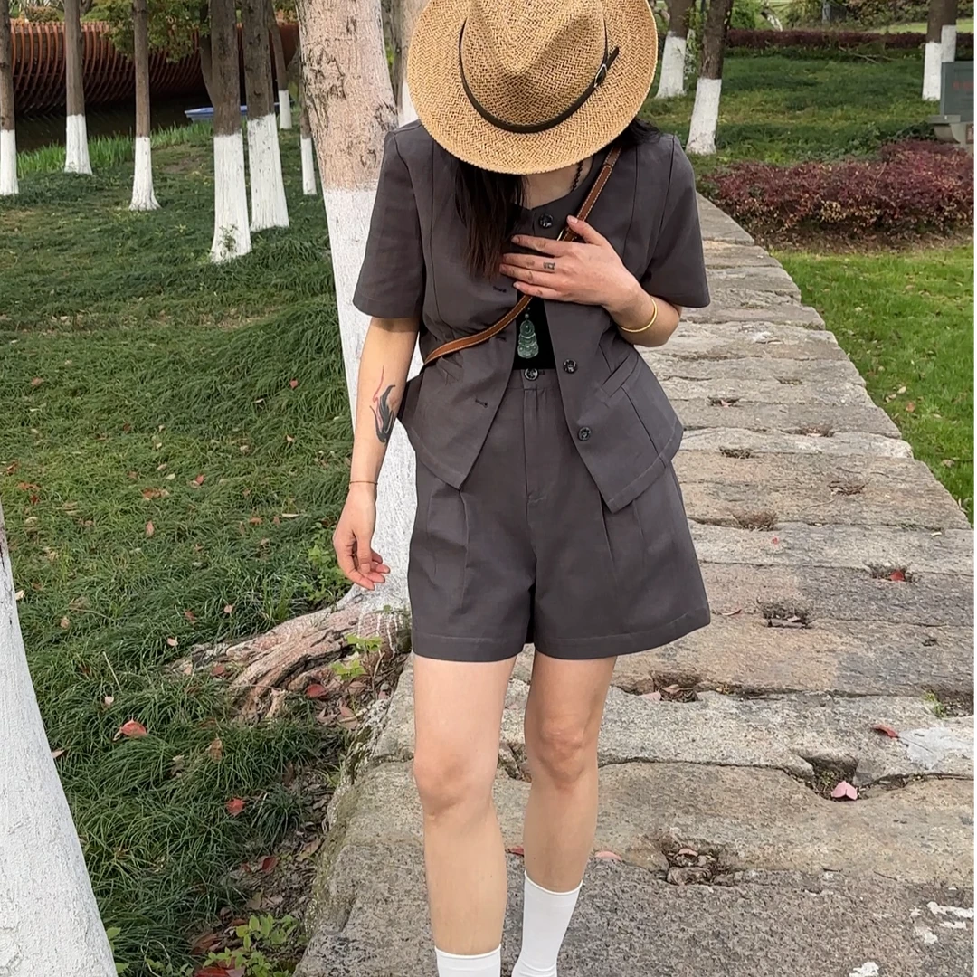 显瘦小香黑色休闲牛仔韩版复古气质短袖外套高腰短裤套装女高级感