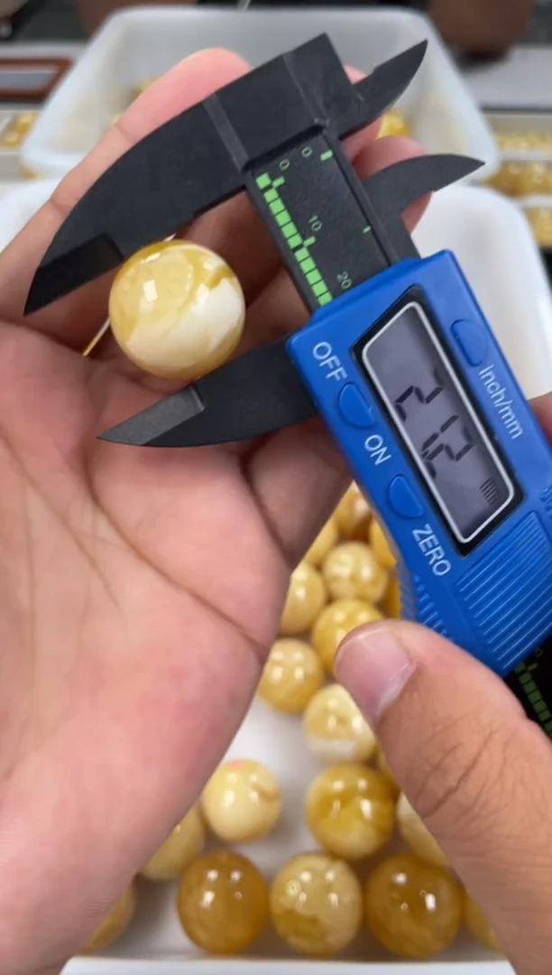 未镶嵌颈饰琥珀天然琥珀蜜蜡圆珠
