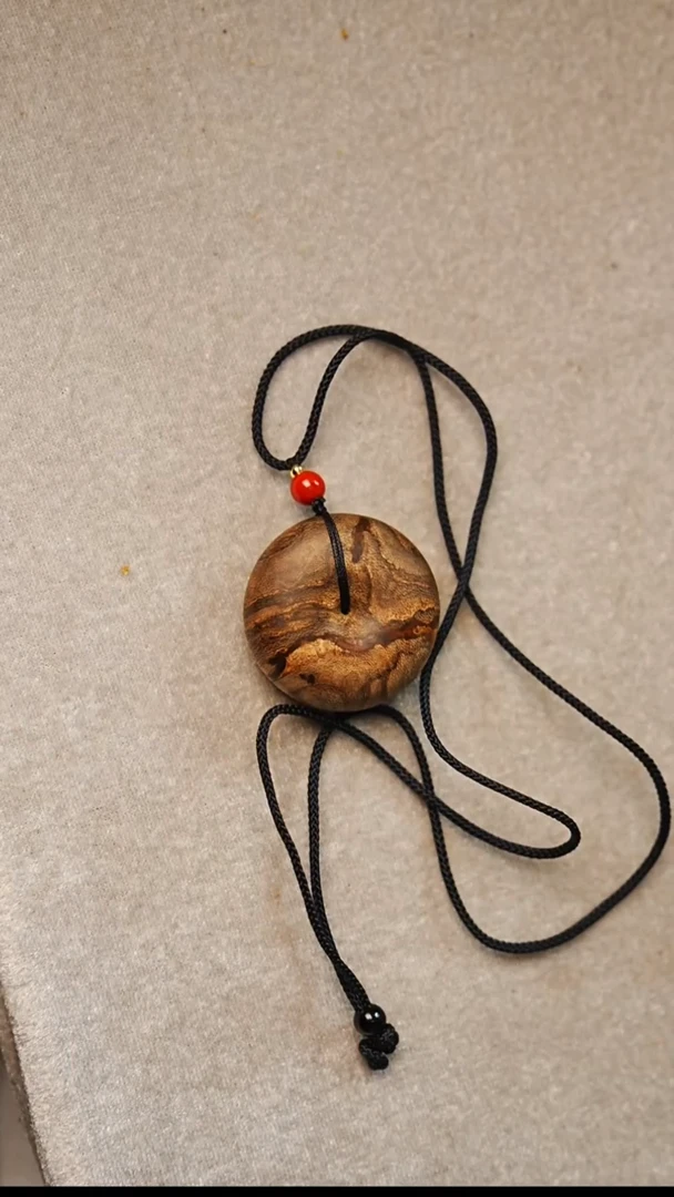 沉香吊坠达拉干平安扣8.5g   03252