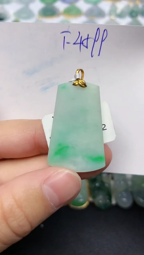 颈饰18K金镶嵌翡翠天然缅甸A货翡翠百元以上9元证书费自理