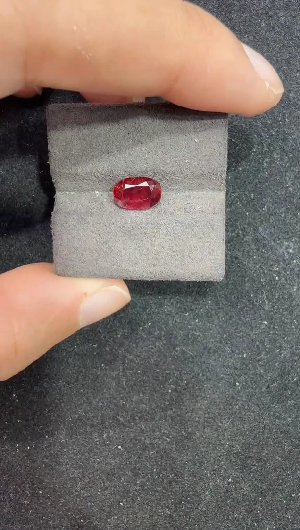 未镶嵌定制定制红宝石天然无烧国际证书2.08克拉鸽血红