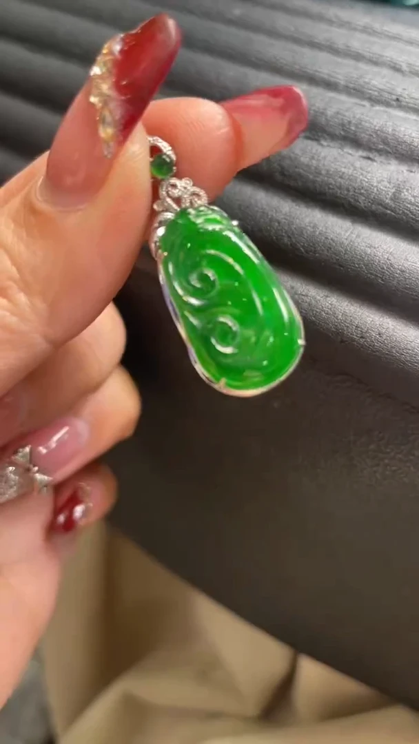 【闪购商品】翡翠颈饰未镶嵌      *190