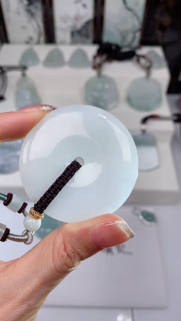 【闪购商品】翡翠颈饰未镶嵌吊坠