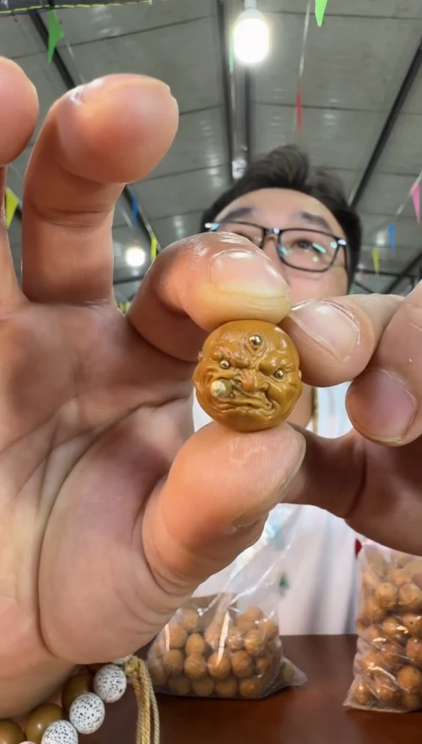猴头核桃手串A8实物为准 配饰一颗 烟鬼