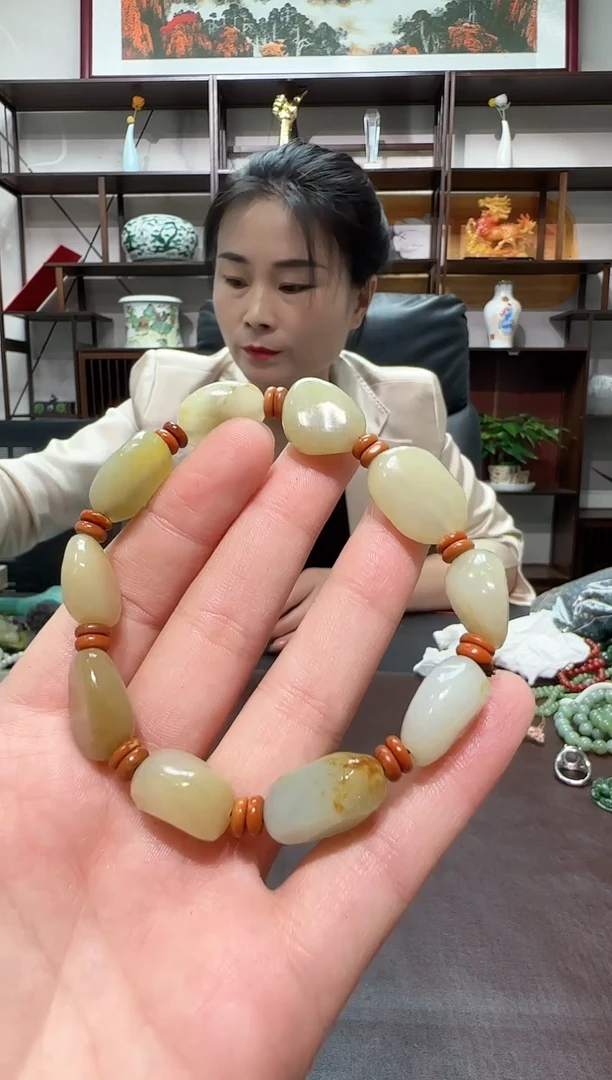 颈饰未镶嵌和田玉