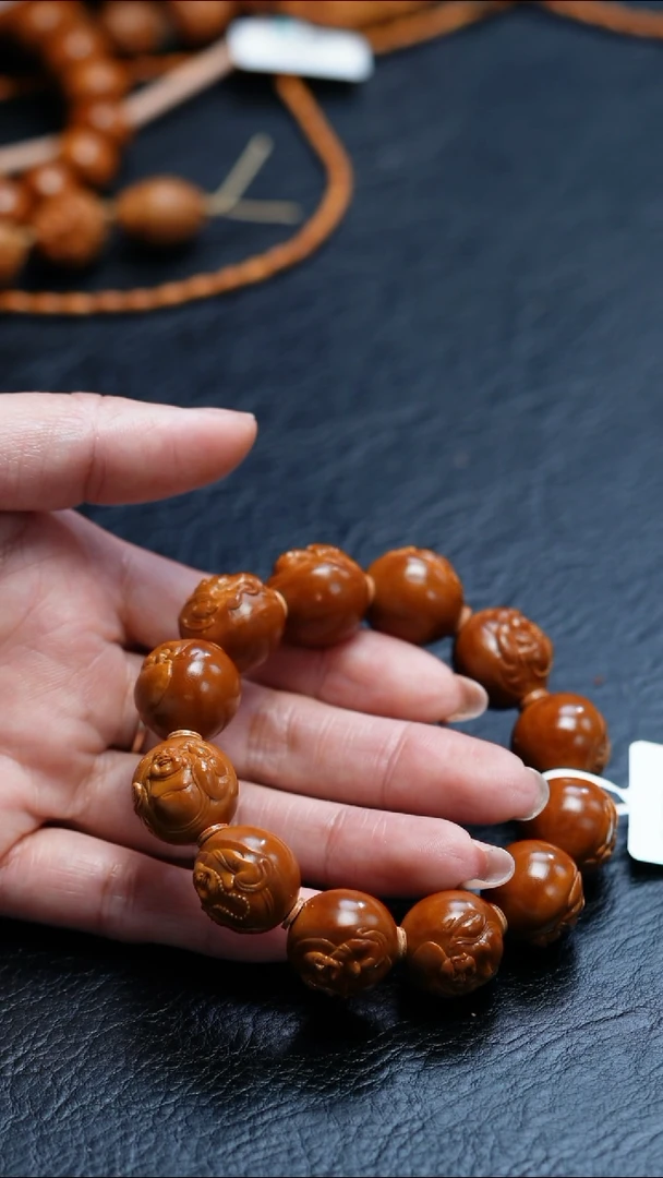 【闪购商品】橄榄核吊坠苏工橄榄核