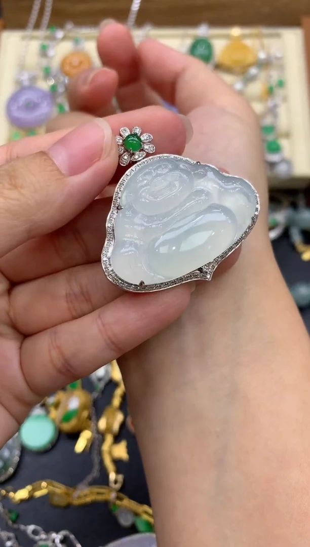 翡翠18K金镶嵌颈饰541-中国好珍宝