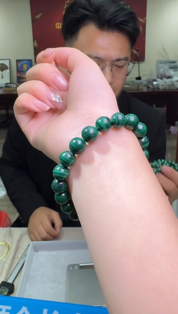 【闪购商品】孔雀石手链未镶嵌多样性发一件081