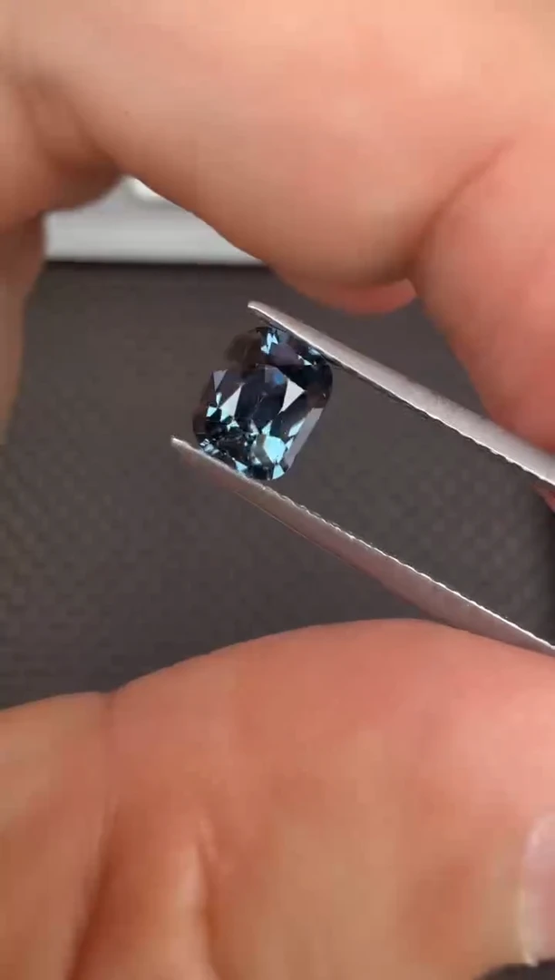 裸石未镶嵌尖晶石1.3ct-A0222蓝