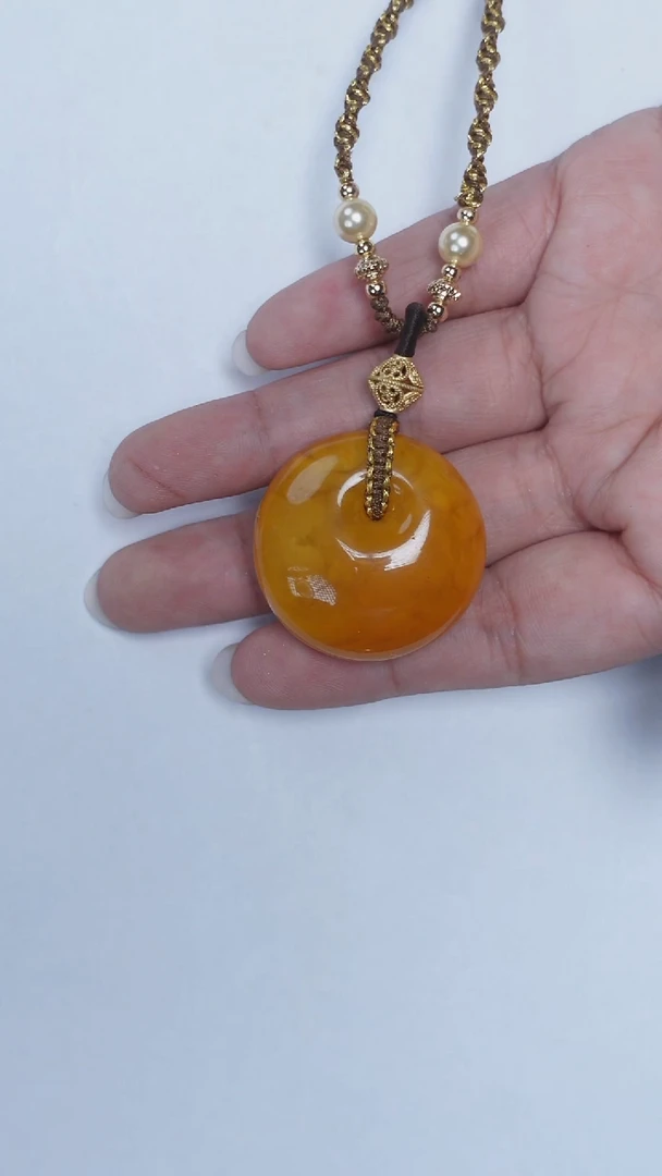 未镶嵌颈饰琥珀花蜡扣子吊坠