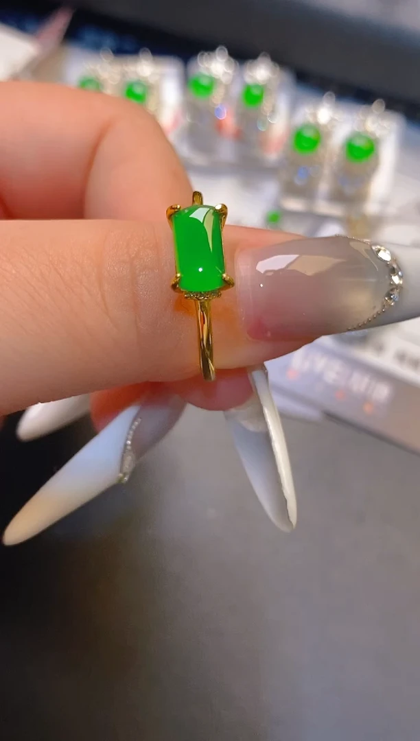 翡翠银S925镶嵌耳饰天然