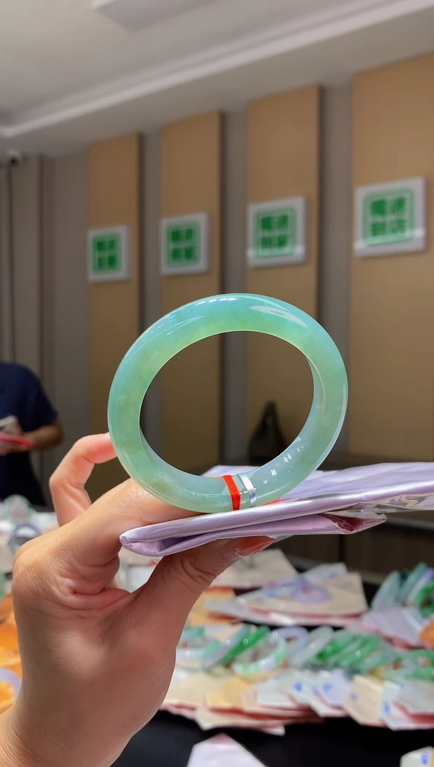 未镶嵌手镯翡翠-c18 圈口 全款5.9万 定金2万