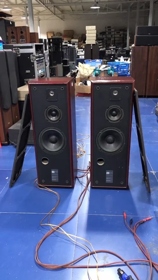 8新JBL    3800落地箱一对，出声，不带线材