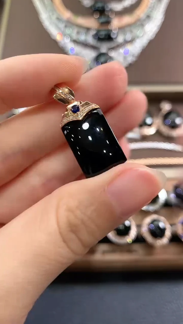 吊坠(不含链)18K金镶嵌翡翠g75