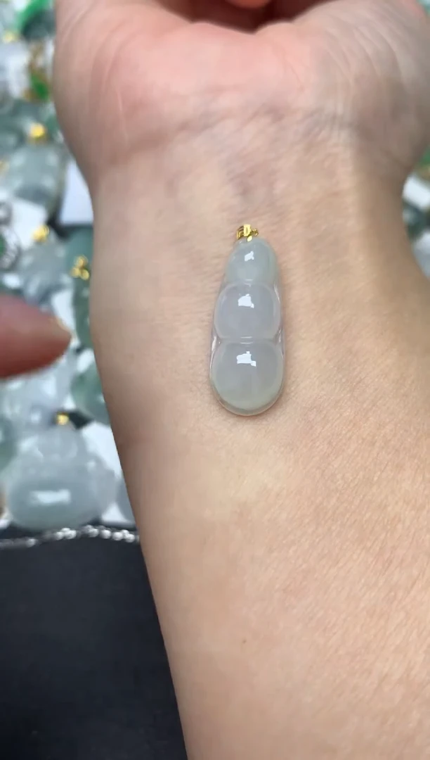 颈饰18K金镶嵌翡翠天然缅甸A货翡翠