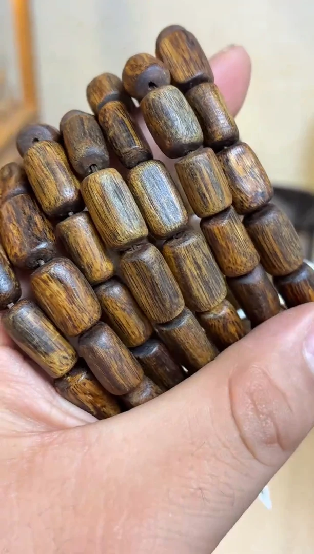 沉香手串 海南红金猊随型单圈多样性发其一