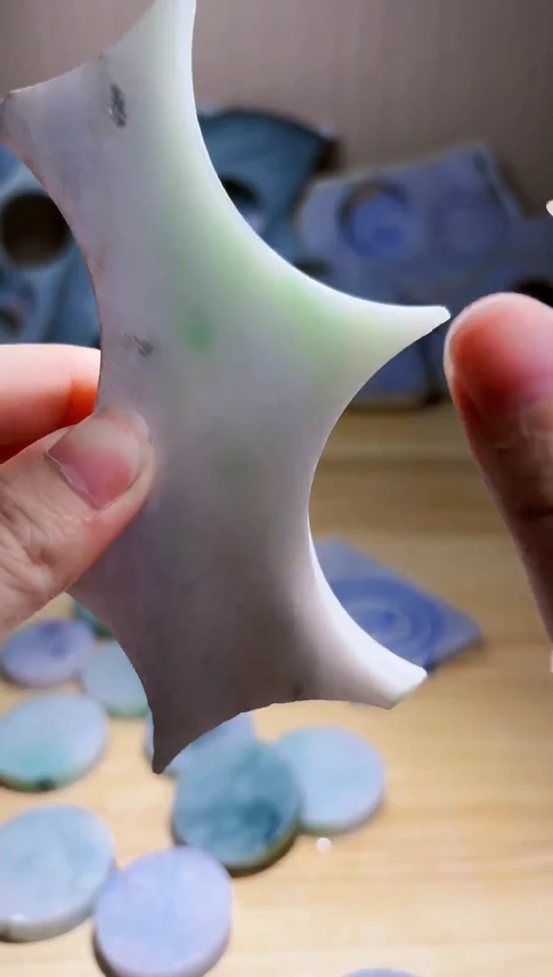 翡翠未镶嵌颈饰翡翠A货 姜谭200