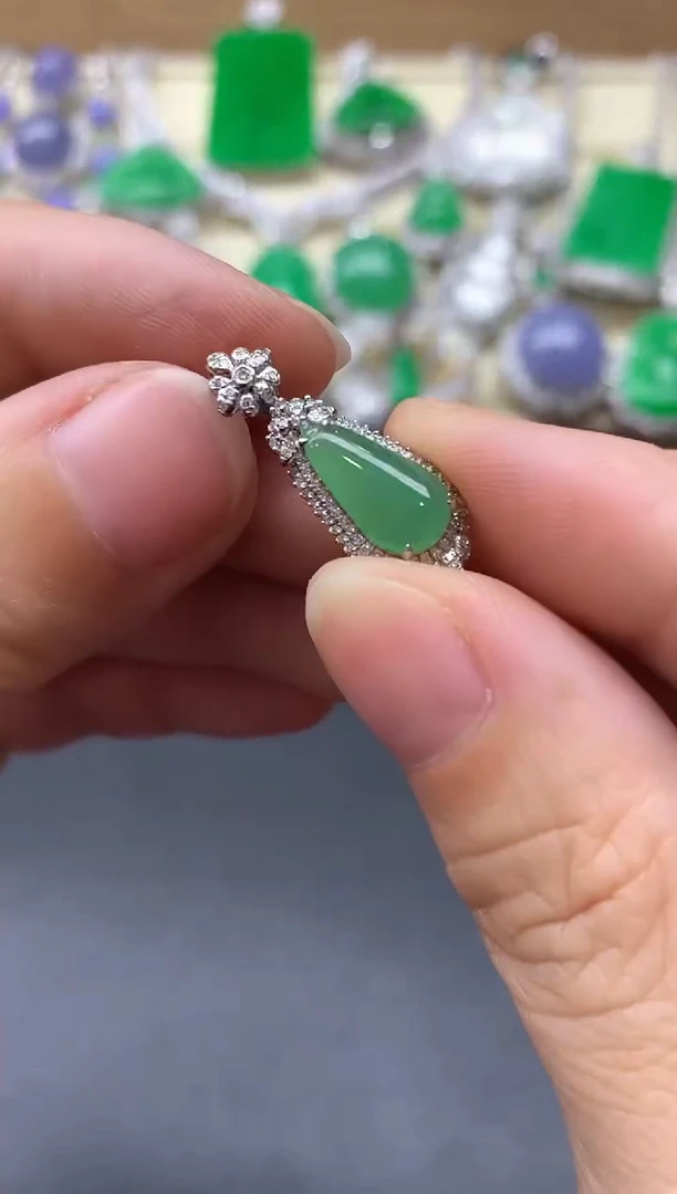 颈饰18K金镶嵌翡翠506国好珍宝