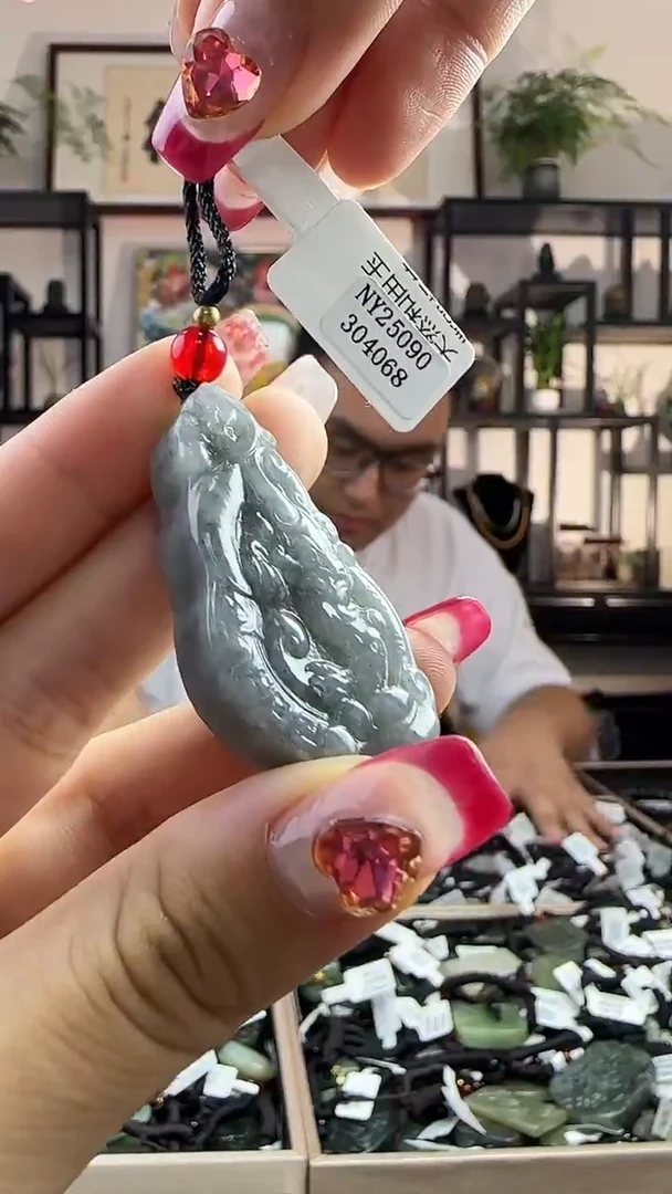 颈饰未镶嵌南红玛瑙4068