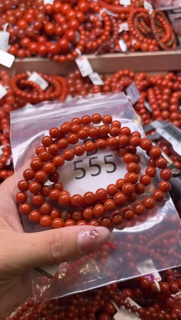 南红玛瑙未镶嵌珠宝奇石B555-7