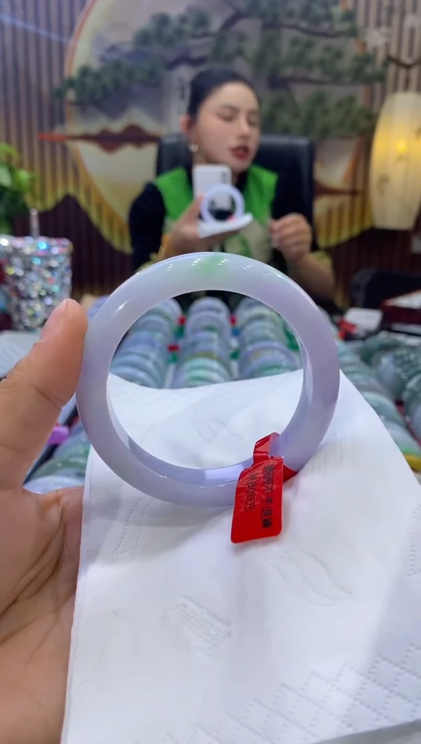 【闪购商品】翡翠手镯未镶嵌多人05624
