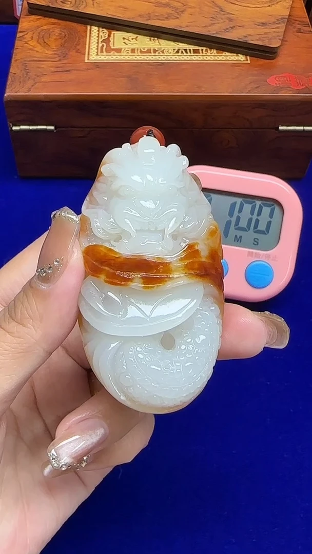颈饰未镶嵌和田玉励***！1