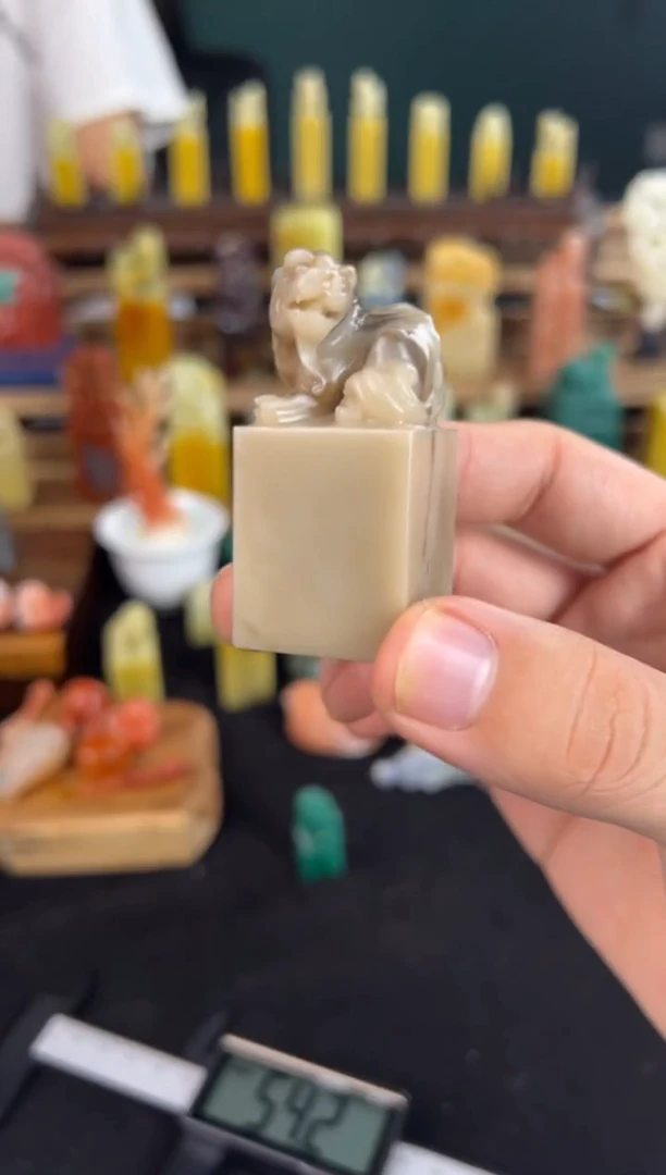 老挝石芙蓉体瑞兽章2.5*2.5*5.4
