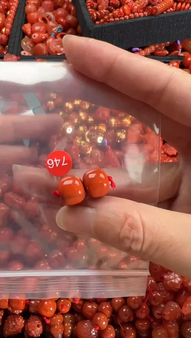 【闪购商品】南红玛瑙颈饰未镶嵌1