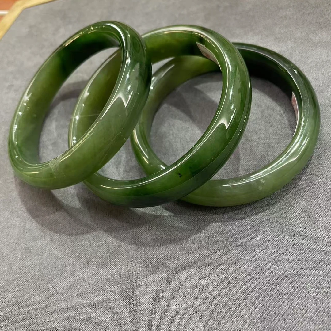 和田玉碧玉白加绿手镯（颜色微区多样性发货拍一发一）