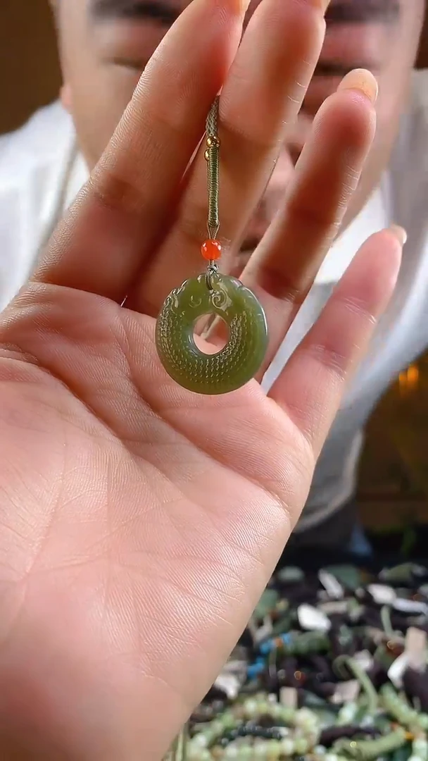 和田玉未镶嵌颈饰多样性发货，拍一发一
