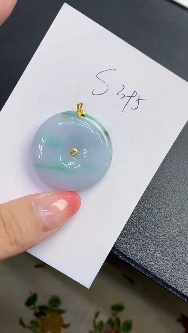 翡翠18K金镶嵌颈饰缅甸天然翡翠A货