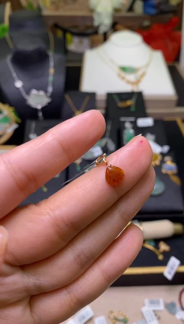 【闪购商品】翡翠颈饰18K金镶嵌净货17935