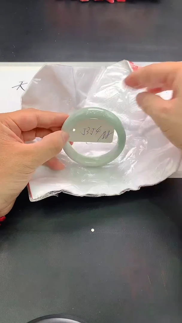 翡翠手镯未镶嵌74