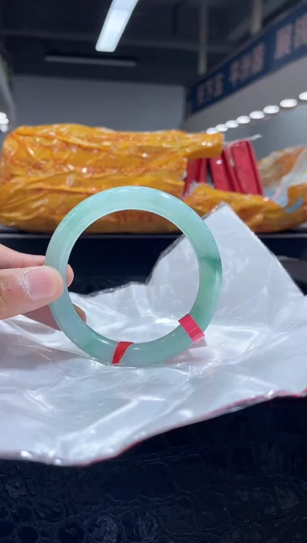 未镶嵌手镯翡翠2