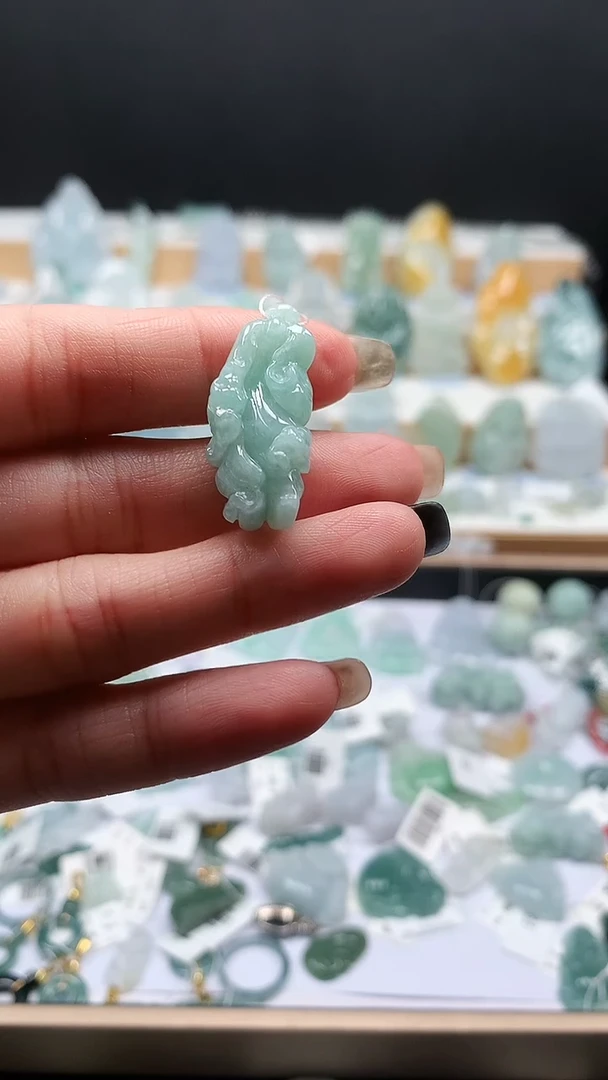 吊坠(不含链)未镶嵌翡翠33白菜