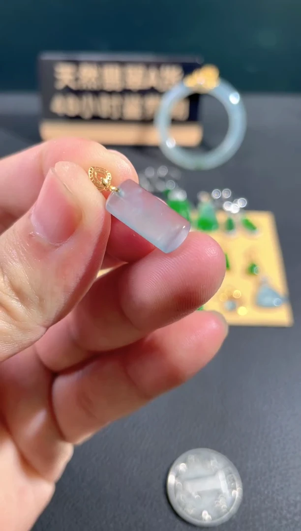 【闪购商品】翡翠颈饰18K金镶嵌翡翠