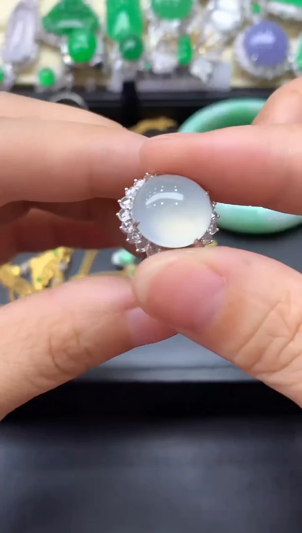 18K金镶嵌戒指翡翠640-中国好珍宝