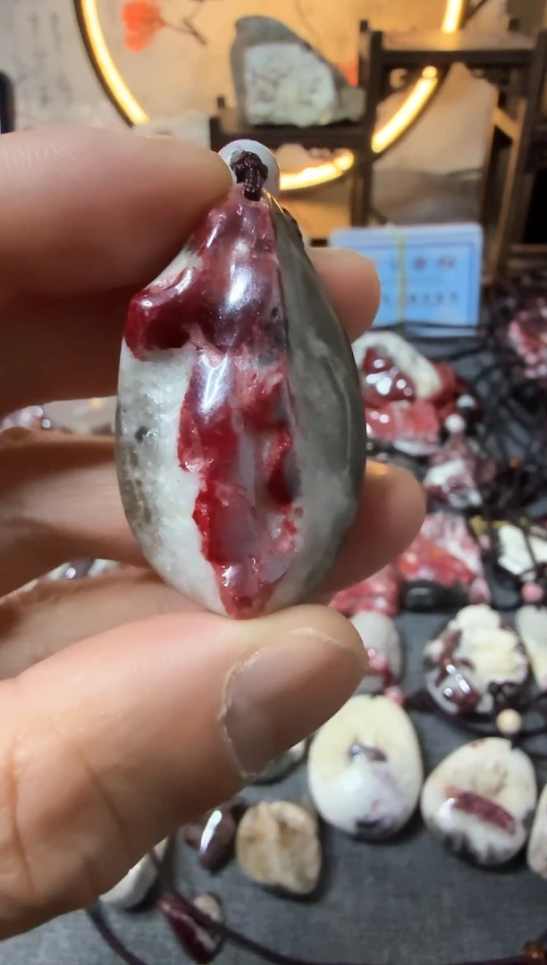 【闪购商品】天然辰砂大晶砂随行吊坠1