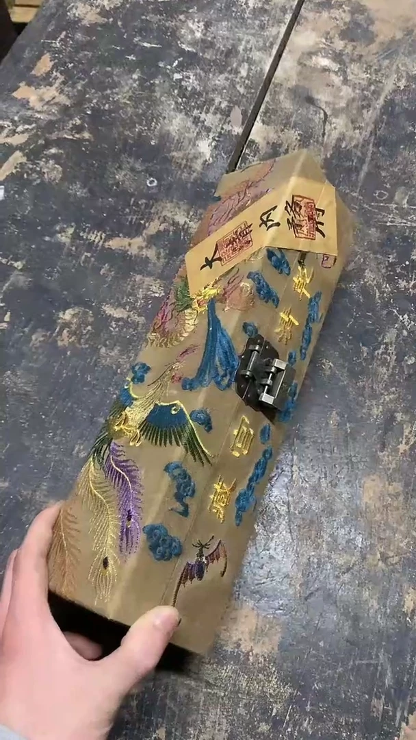 《旧时光大百货商行》刺绣盒子画